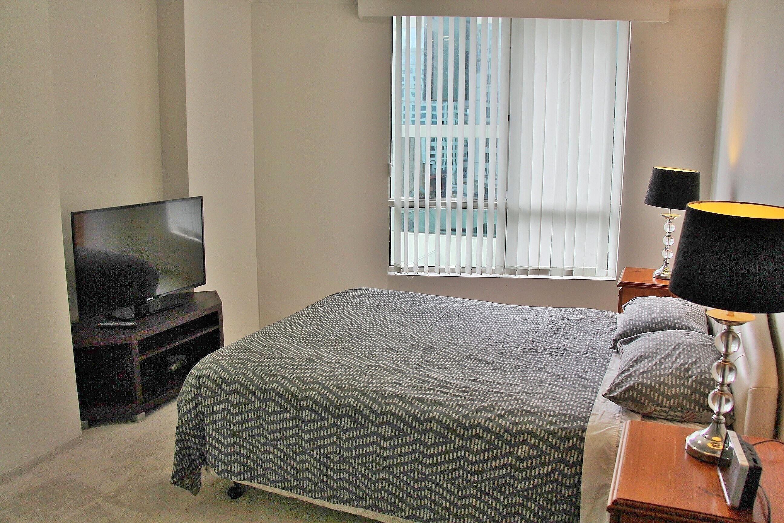 One Bedroom Furnished 7 — image 7