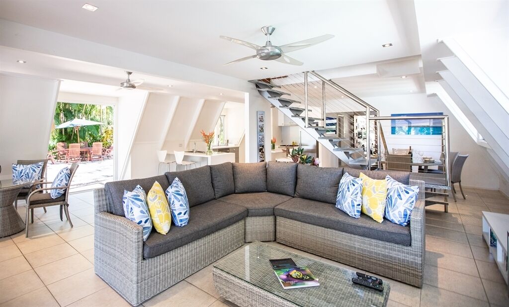 200 metres of Absolute Beachfront only 10 minutes south of Port Douglas