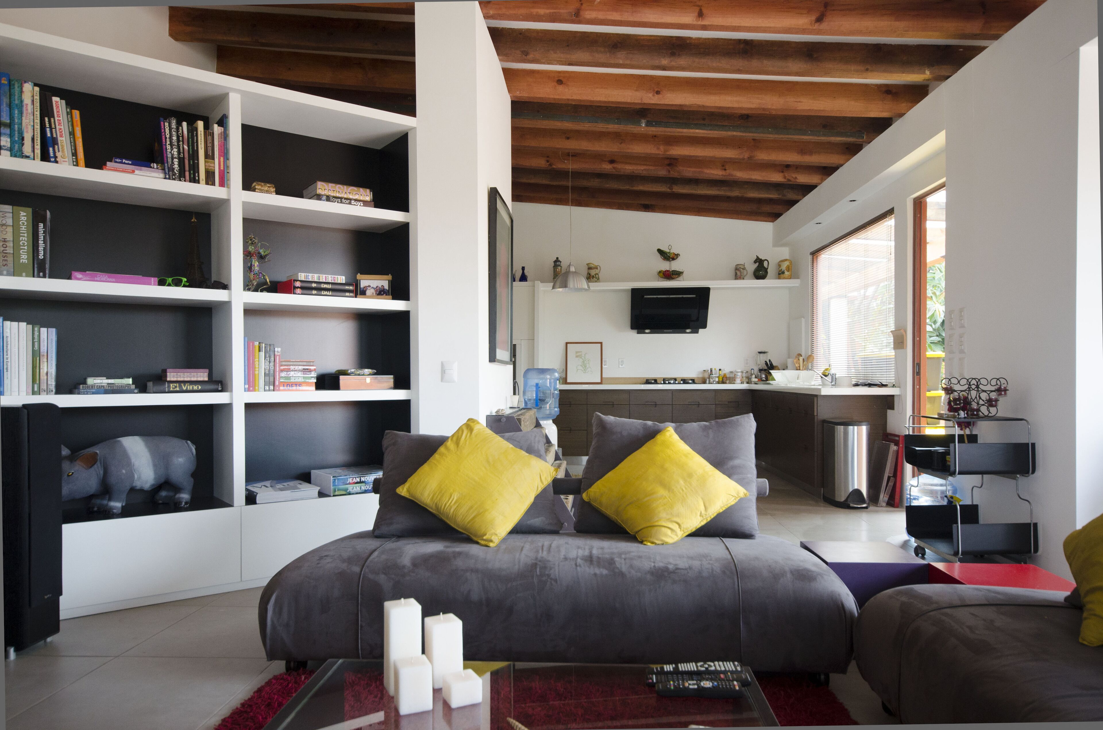 Apartment In Great Location. Ample And Comfortable. Fireplace And Terrace. Clean