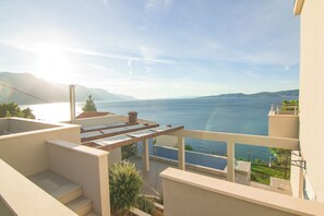 Property grounds - Holiday House Botta With Pool (Seaside Near Split) (Marušici)