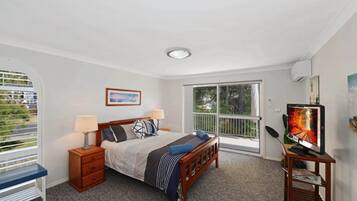 3 bedrooms, iron/ironing board, internet