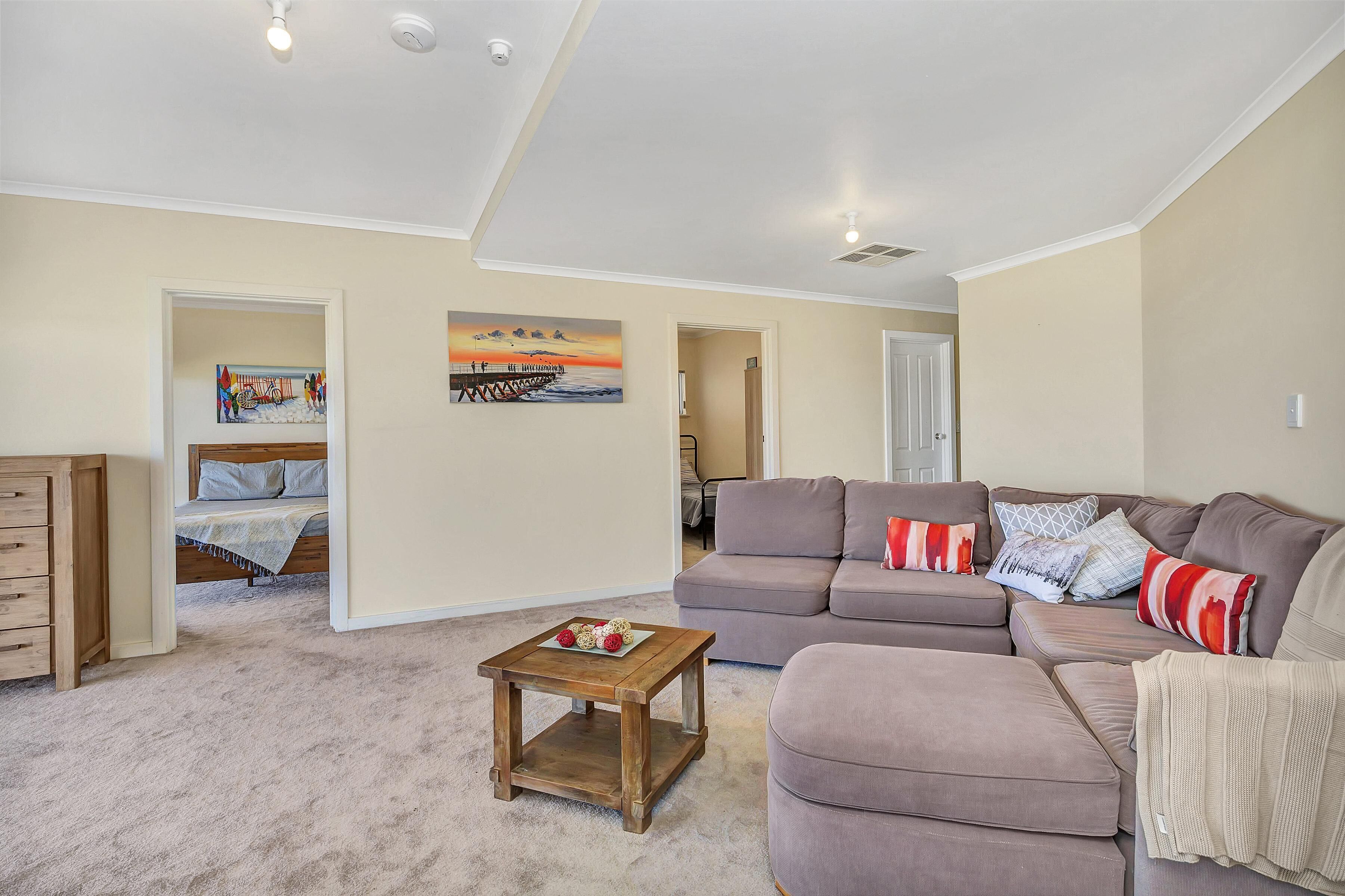 Sail Away ~ Aldinga Beach - Large and Luxurious Esplanade Home with Panoramic Sea Views — image 9