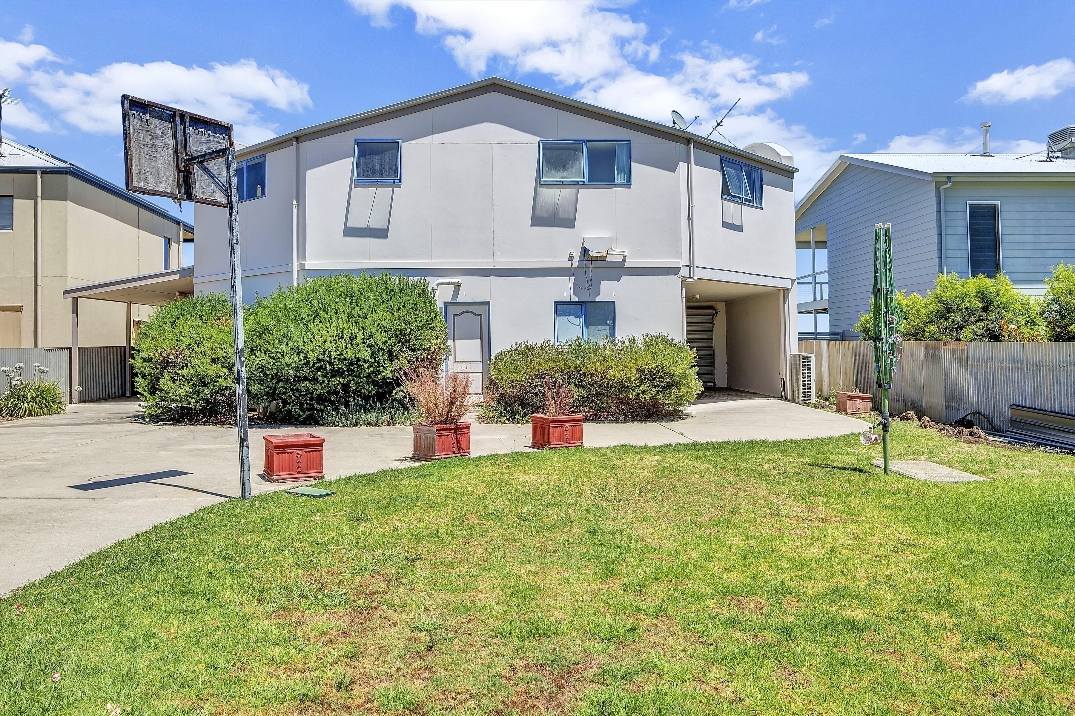Sail Away ~ Aldinga Beach - Large and Luxurious Esplanade Home with Panoramic Sea Views — image 15