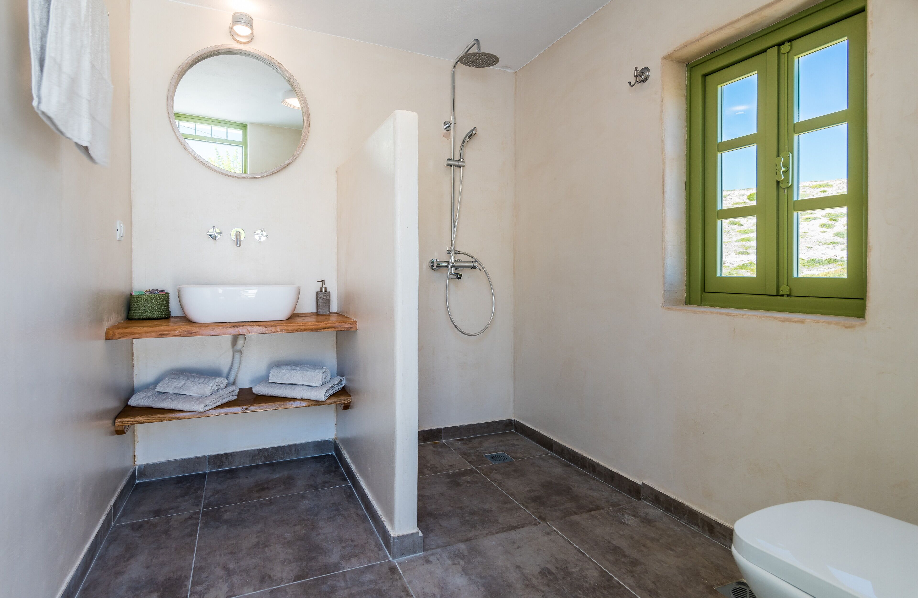 CASA FILAKOPI where the guests can enjoy the gentle and relaxing sound of reeds.