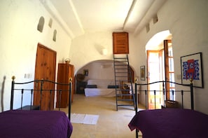 4 camere, ferro/asse da stiro, Wi-Fi, lenzuola