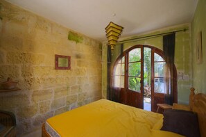 4 dormitorios, tabla de planchar con plancha, wifi y ropa de cama