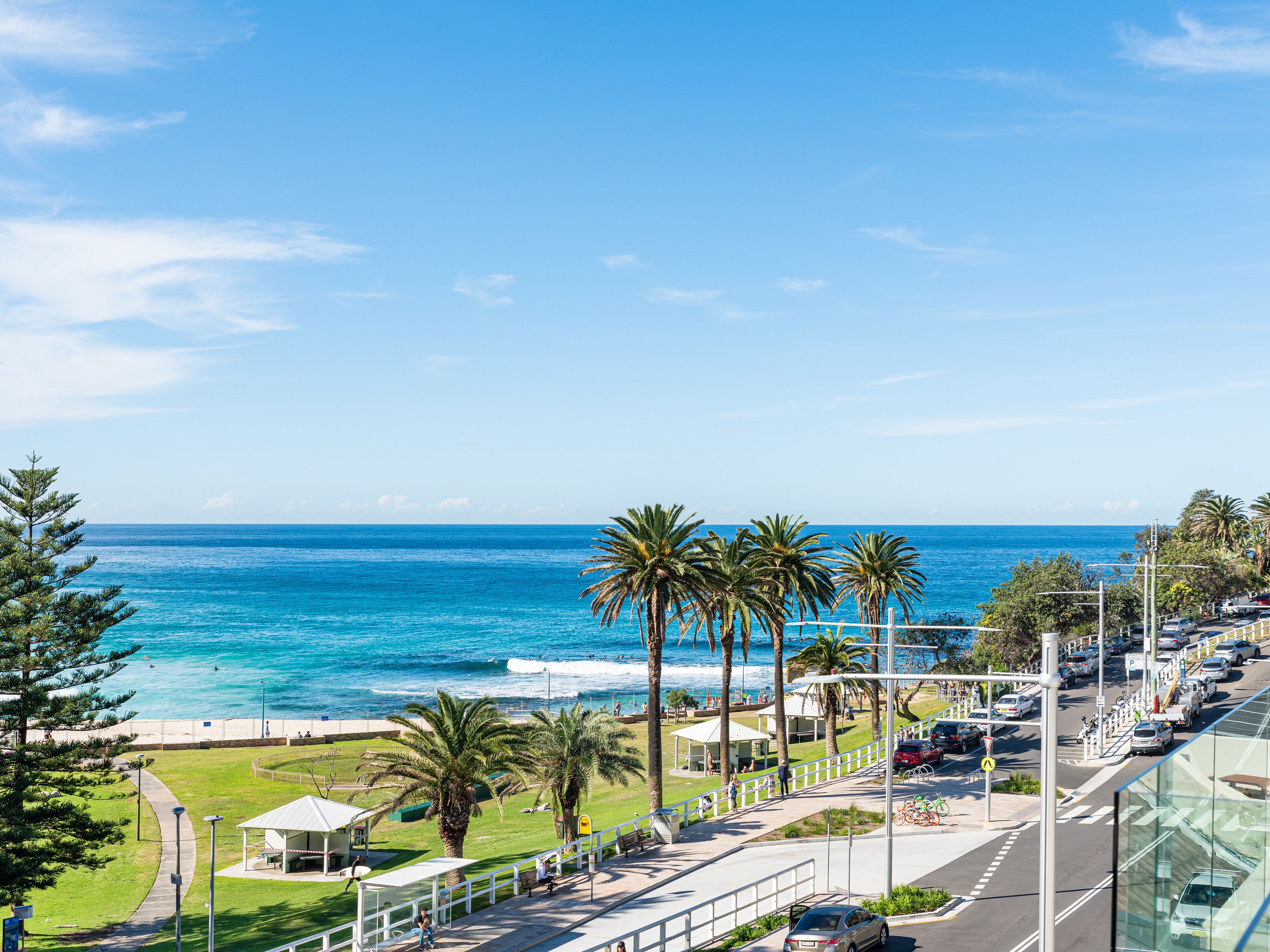 Beachside penthouse — image 3