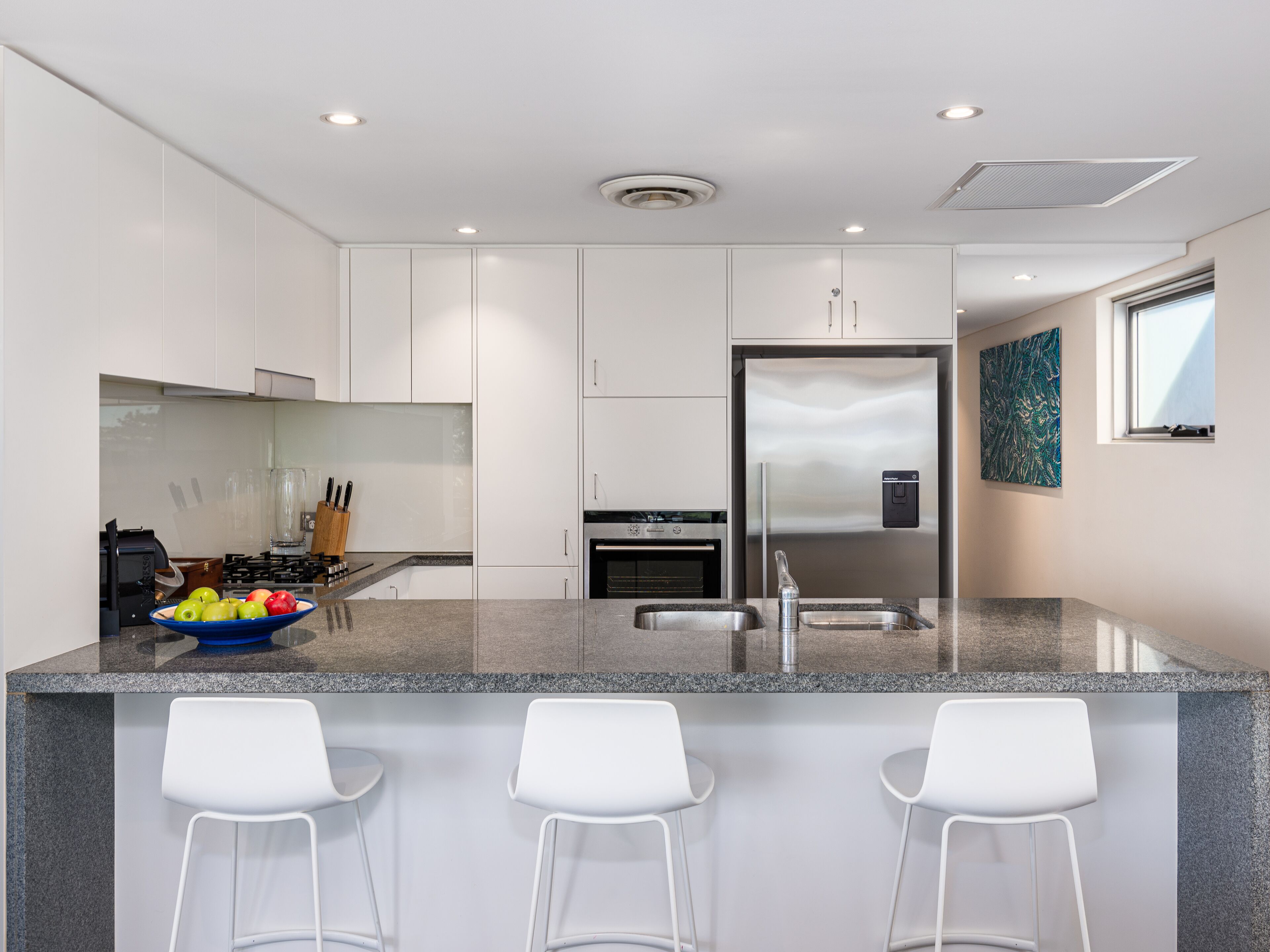 Beachside penthouse — image 7