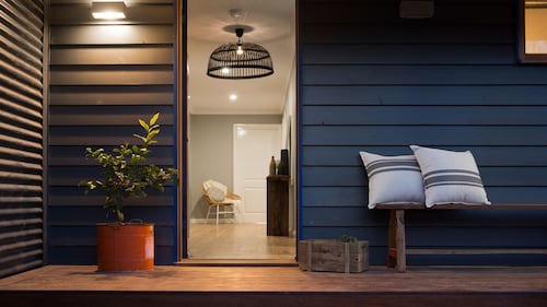 Quartz Retreat - Ideal group accommodation for up to 10 guests!