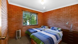 4 bedrooms, iron/ironing board, Internet - Copa Cottage - Convenient Location (COPACABANA)