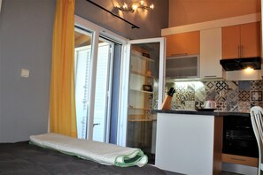 1 bedroom, free WiFi, bed sheets - Sunny apartment (Zaton)