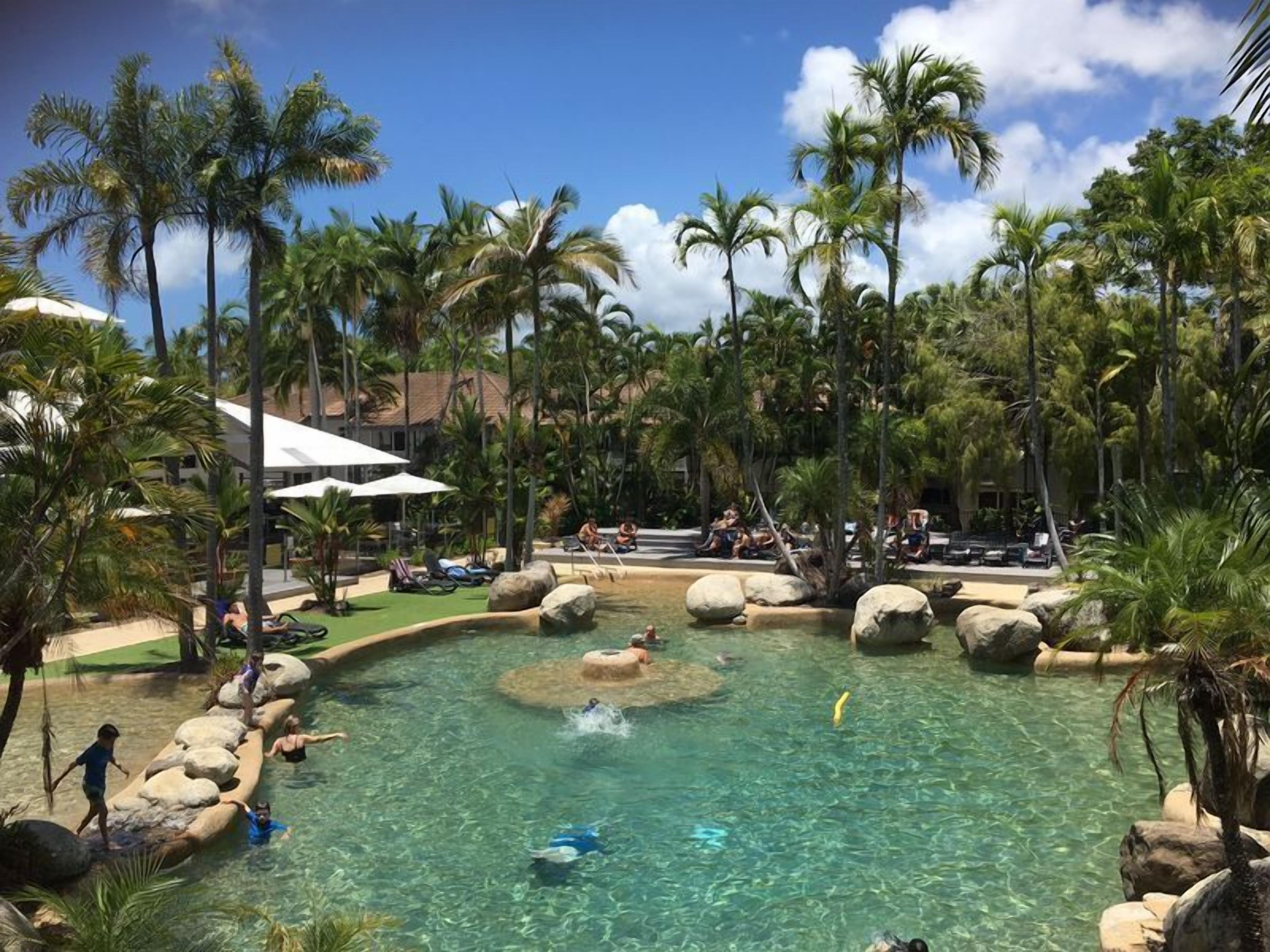 Palm Breeze Port Douglas Holiday Villa