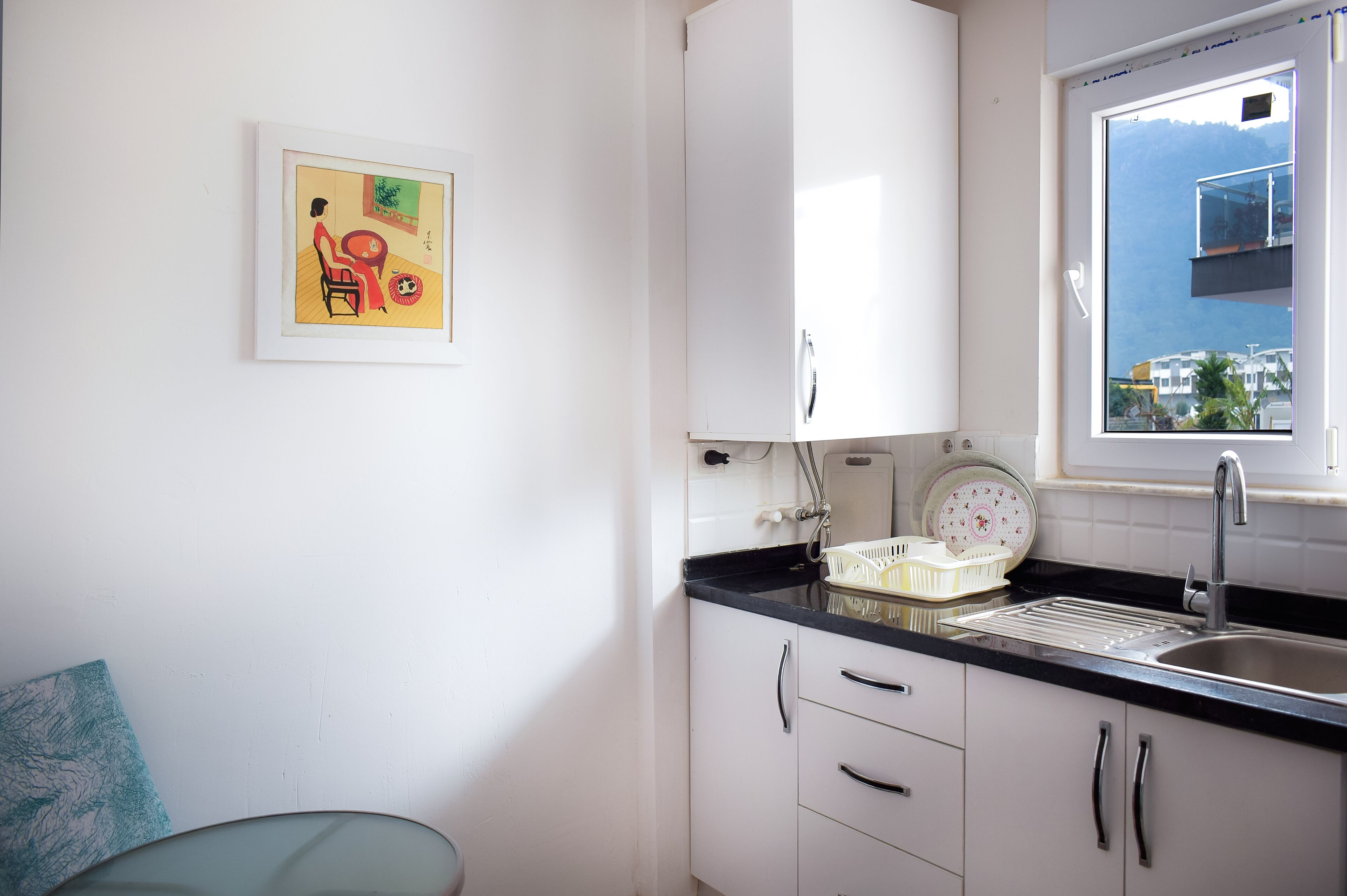 Spacious 1 bedroom with pool and mountain view