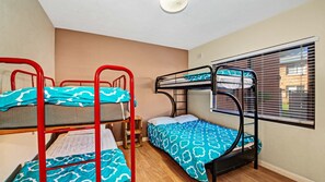 2 bedrooms, iron/ironing board, bed sheets - Hi Surf 2 - Prime Position (AVOCA BEACH)