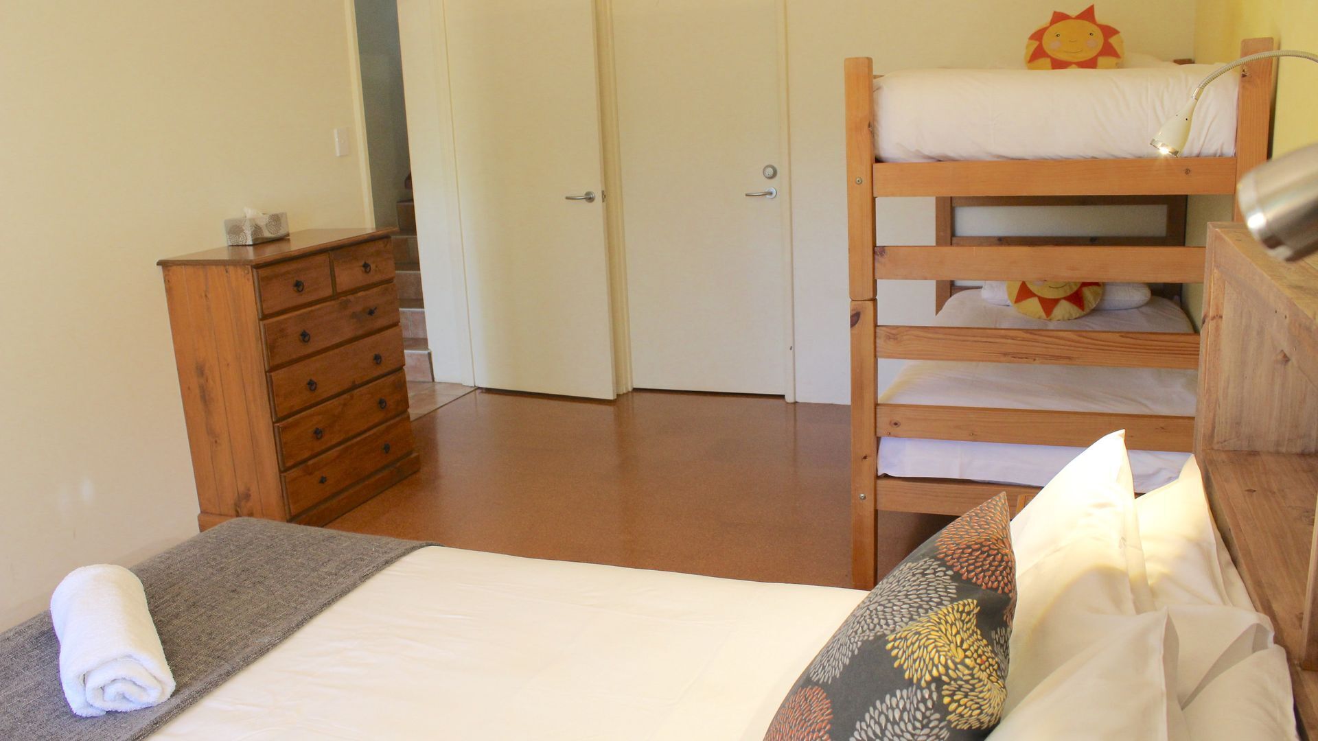 Orchid House - treetop views close to beach — image 12