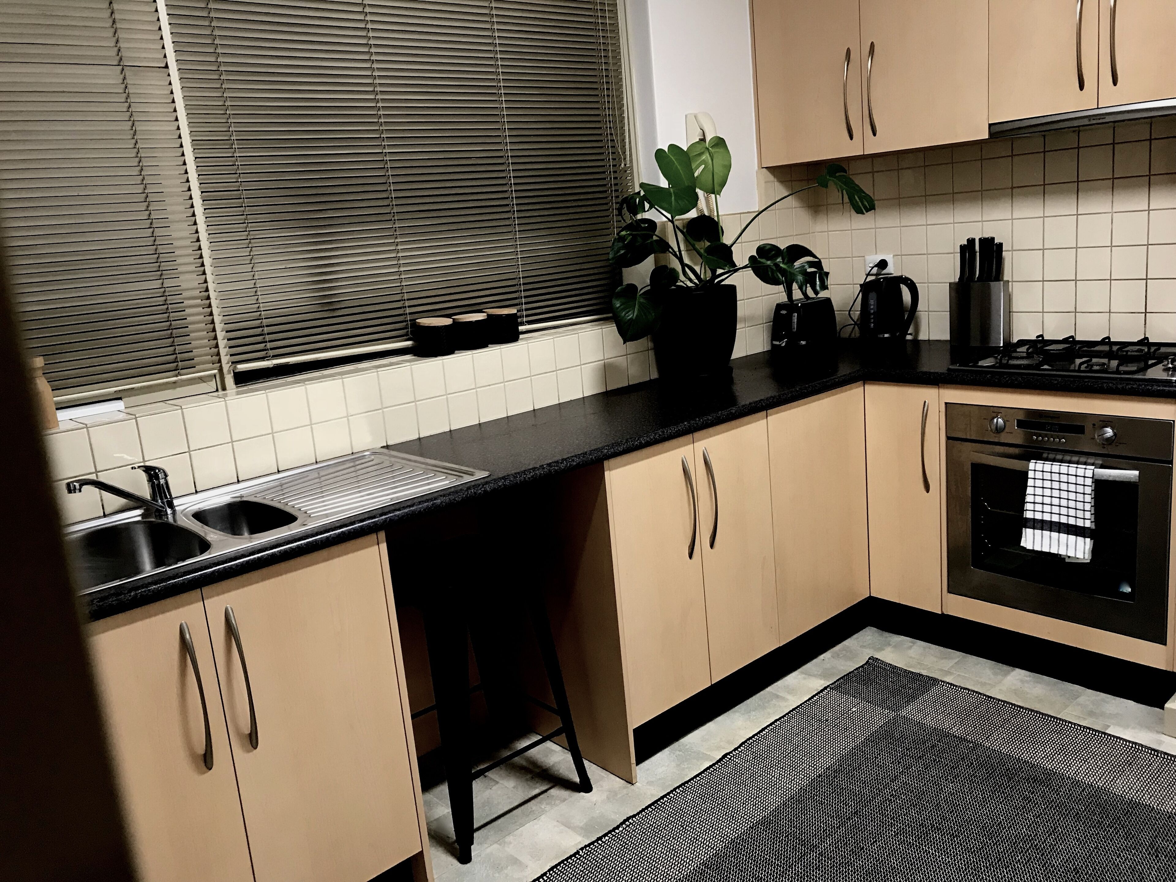 SOUTH YARRA - Classic Domain Precinct Apartment — image 2