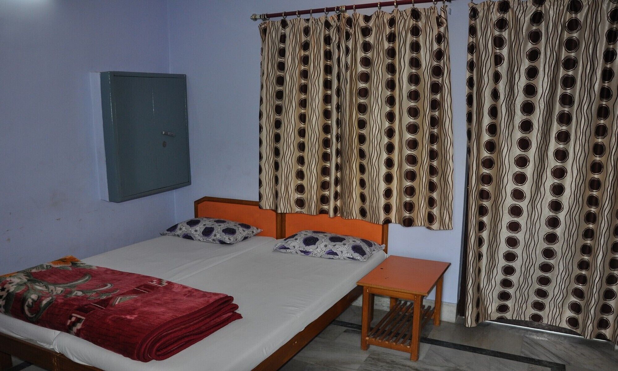 Budget Stay Near Swarg Ashram