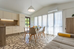 Interior - Apartment Barbara_044_with the pool and a perfect sea view (Kornić)