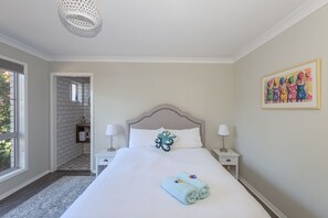 4 bedrooms, iron/ironing board, travel crib, free WiFi