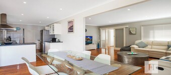 The Little Blue Lakehouse-Central Coast