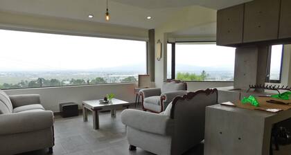 Off-grid Getaway House, Cozy & Spacious! Excellent view of Ixtlahuaca Valley