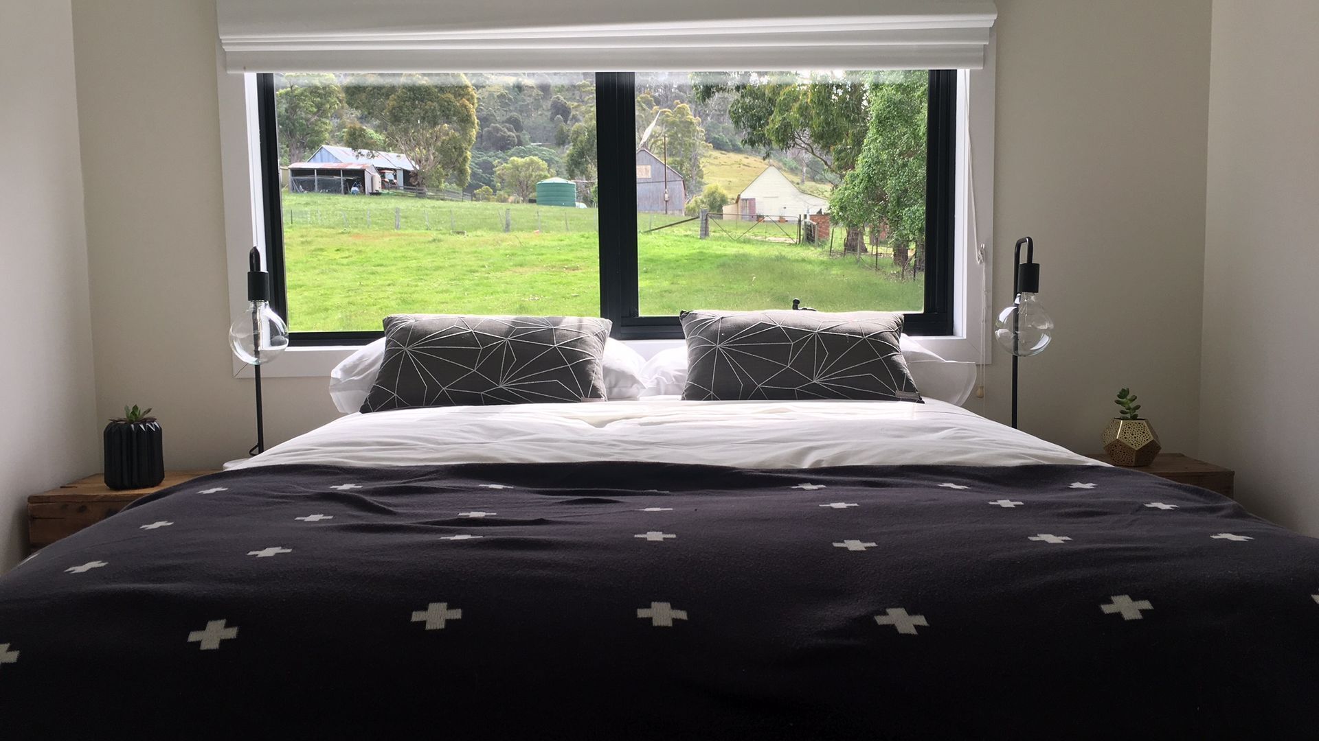 Farm Pod at Twamley Farm — image 9