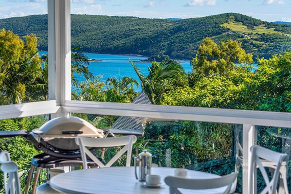 屋外ダイニングエリア