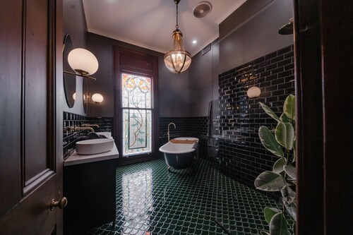Hero Collection: Kennedy - central résidence de 3 chambres