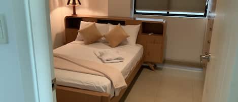 2 bedrooms, WiFi, bed sheets