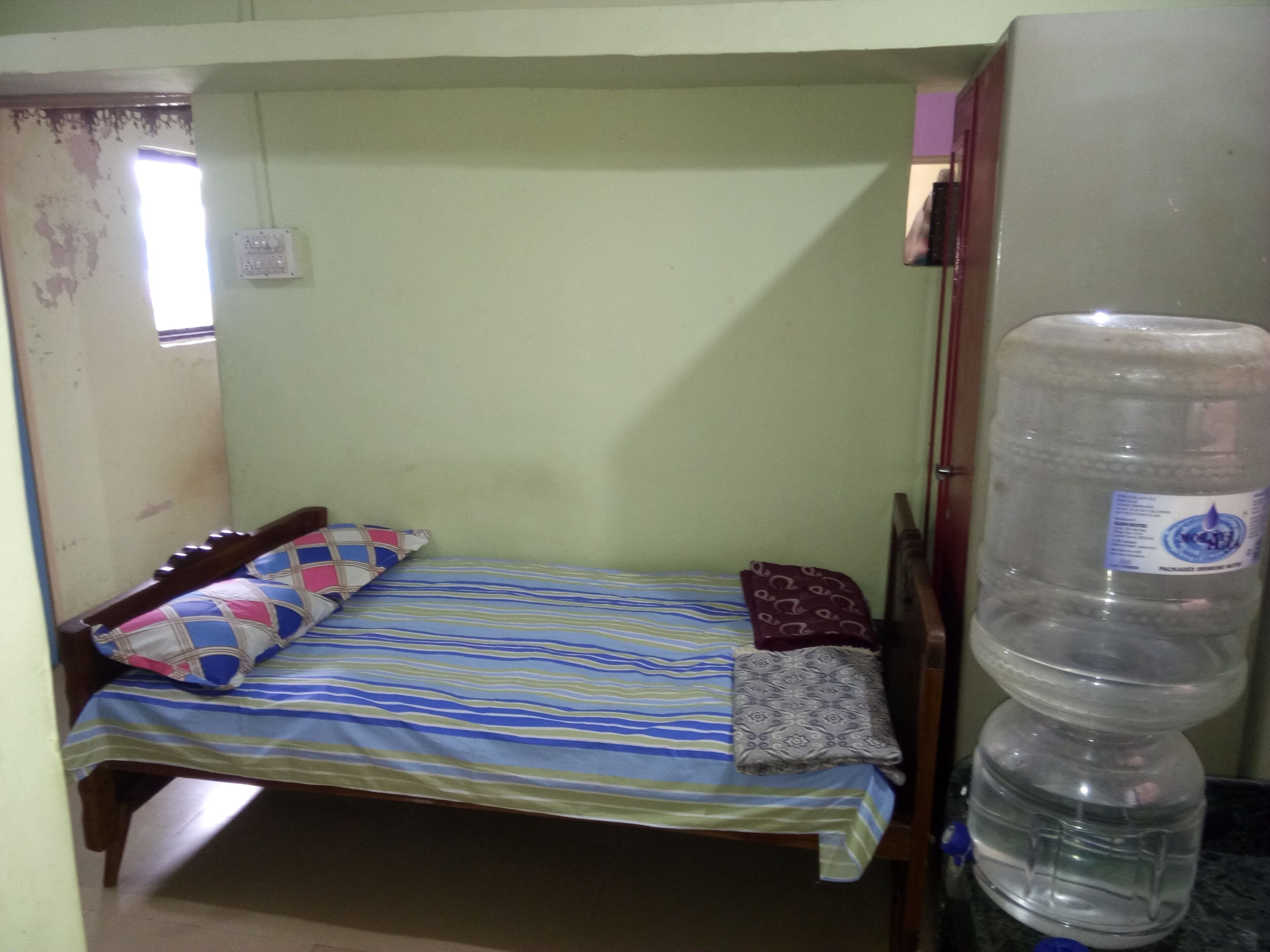 Paying guest accomodation for male and female on daily basis
