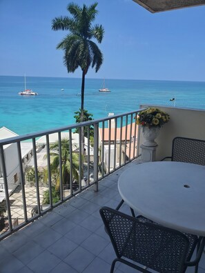 Outdoor dining - Vacation and Relaxation  (Montego Bay)