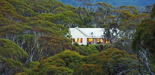 Andrean valkoinen talo - retriitti - täydellinen kahdelle tai pienelle perheelle