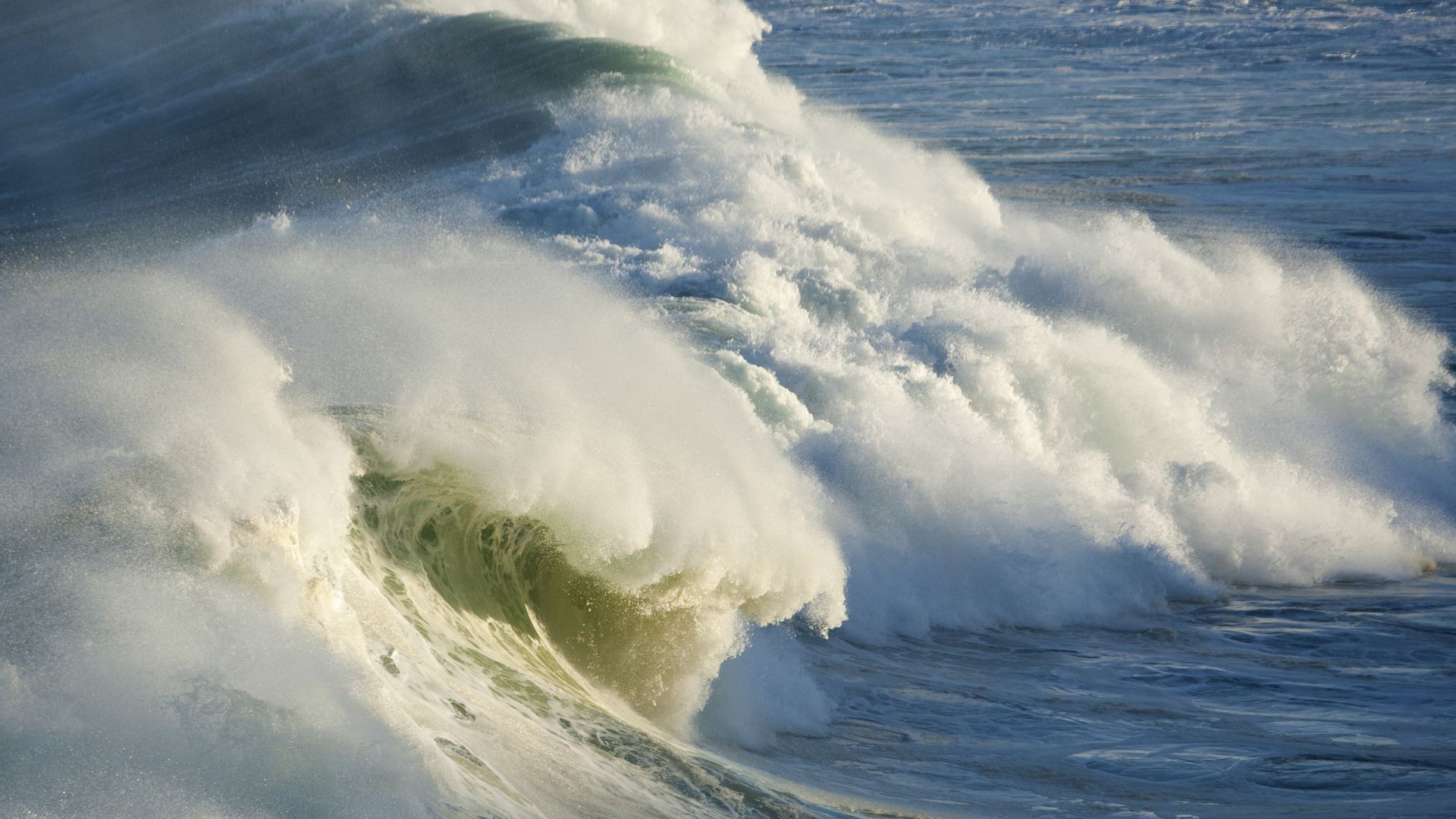 A large wave in the ocean.