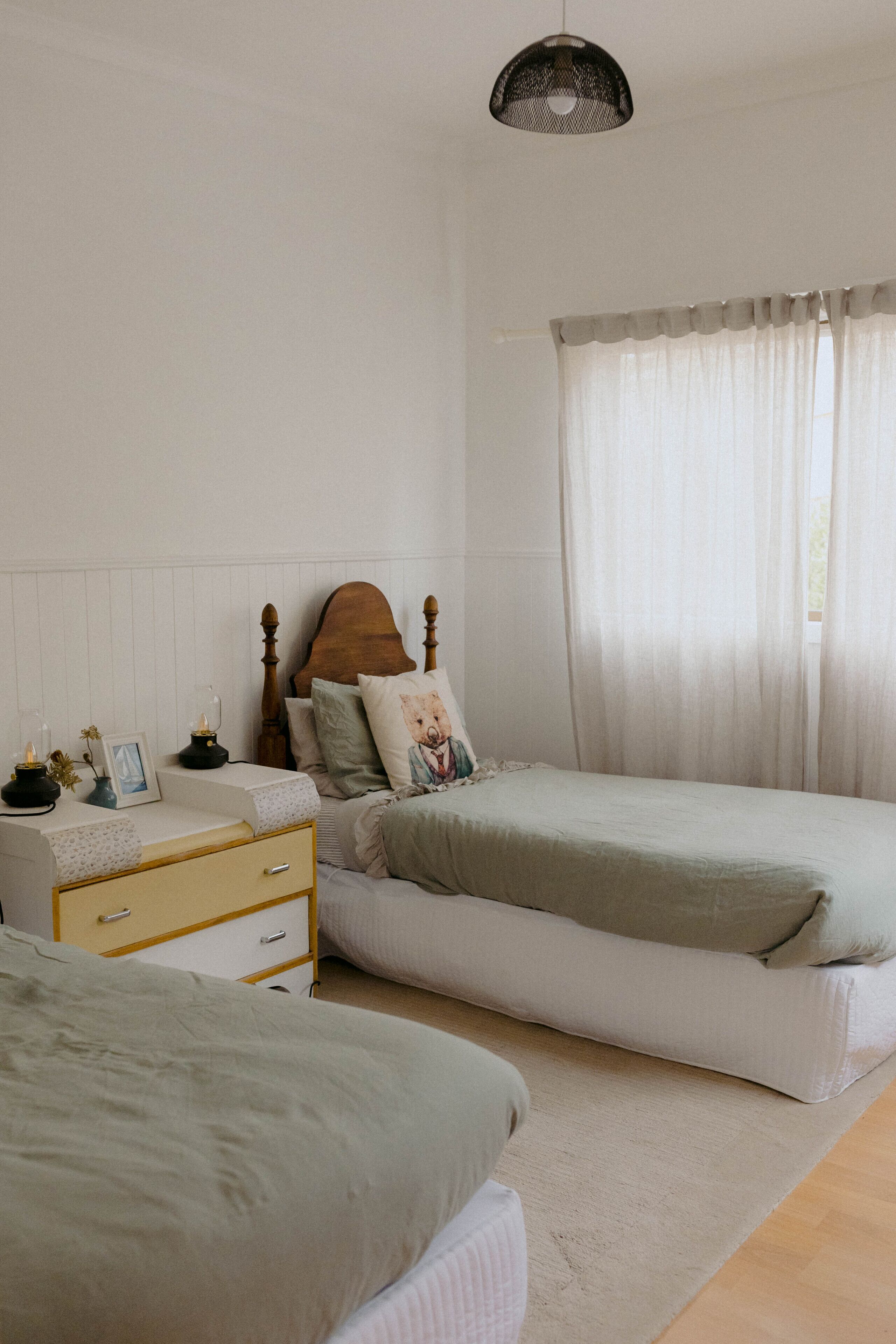 3 bedrooms, iron/ironing board, travel crib, free WiFi