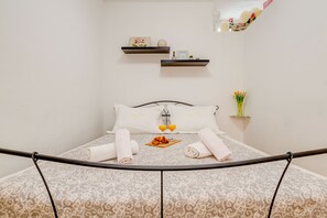 1 bedroom - Deluxe apartment in 1900 year old Dioklecian Palace (Split)