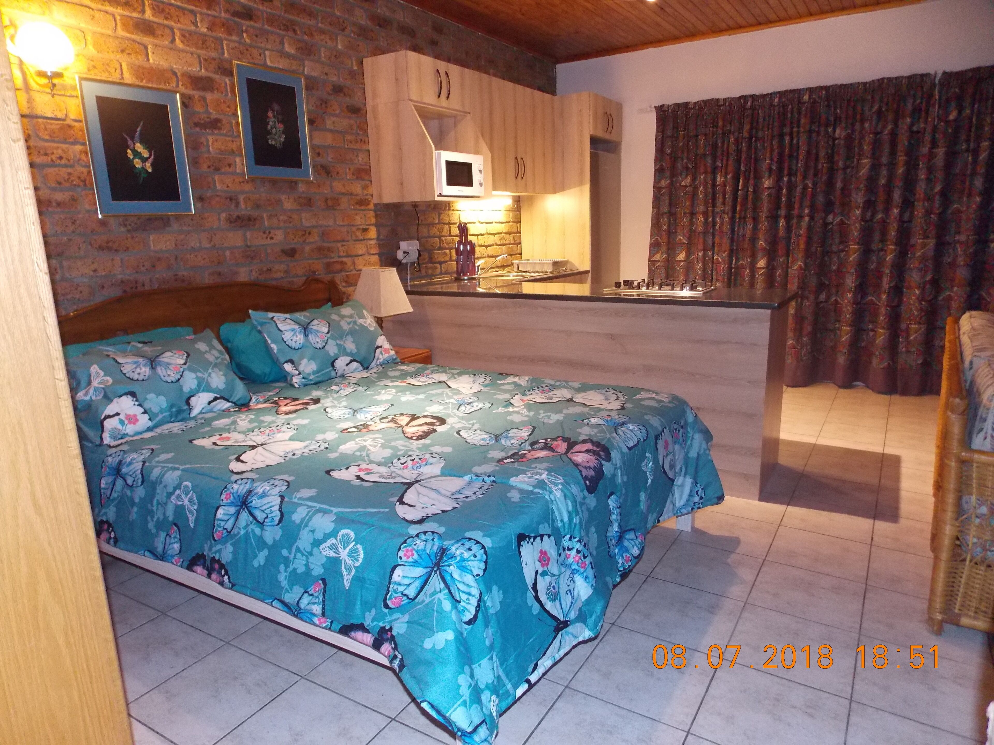 LAKESIDE LODGE SPACIOUS APARTMENT WITH ACCESS & VIEWS OF A PARK & DAM