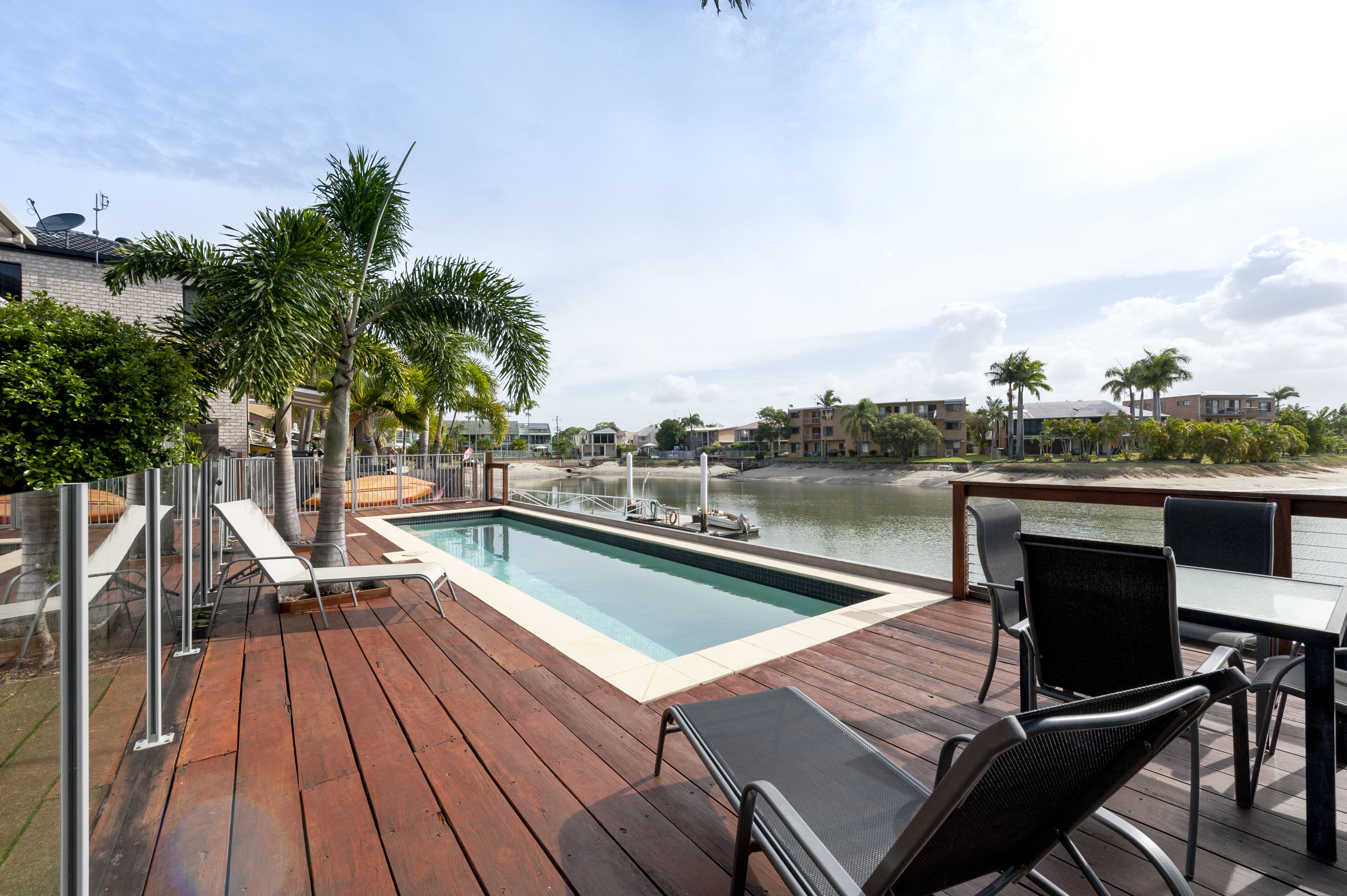 2 BR Waterfront Villa 3 -Pet Friendly - Waterfront — image 9