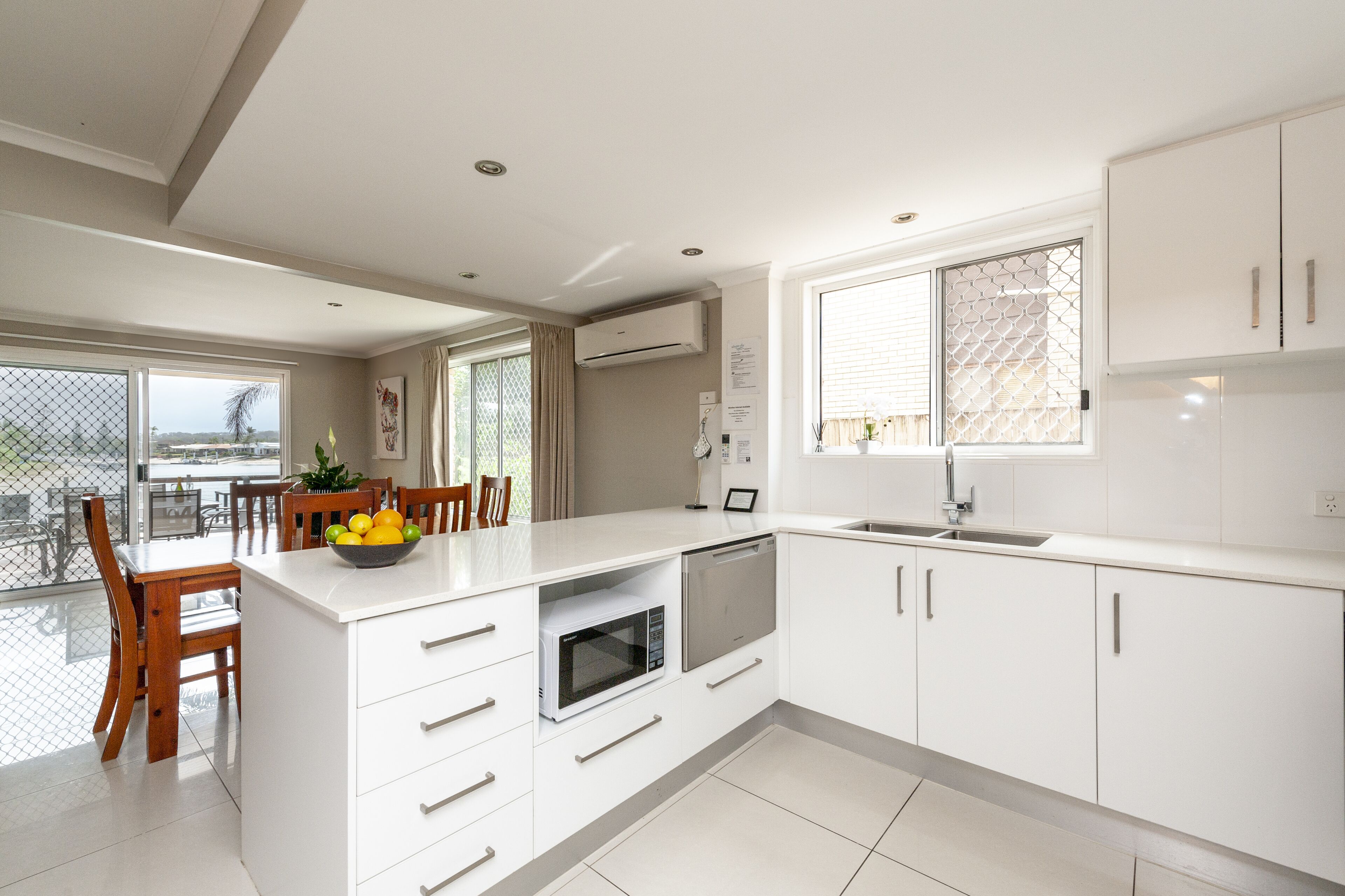 2 BR Waterfront Villa 3 -Pet Friendly - Waterfront — image 15