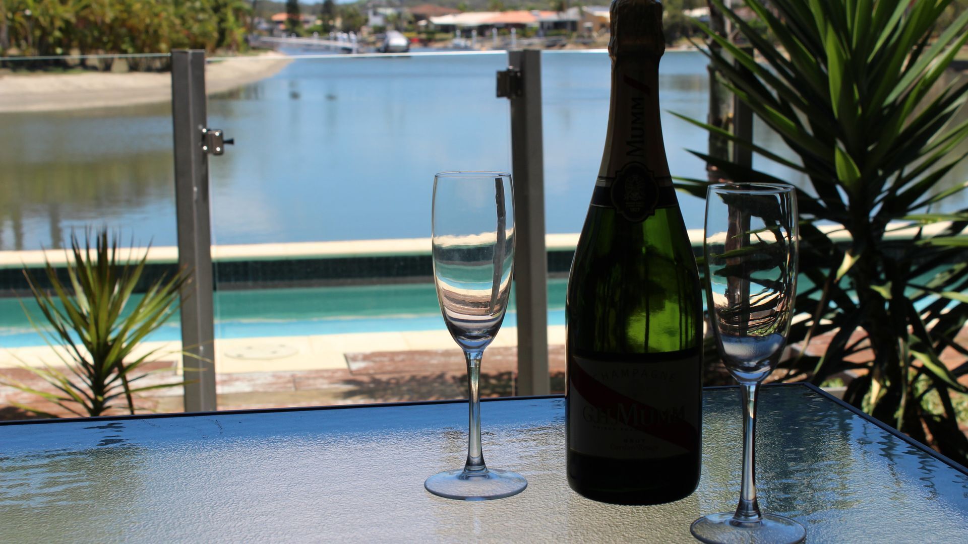 2 BR Waterfront Villa 3 -Pet Friendly - Waterfront — image 7