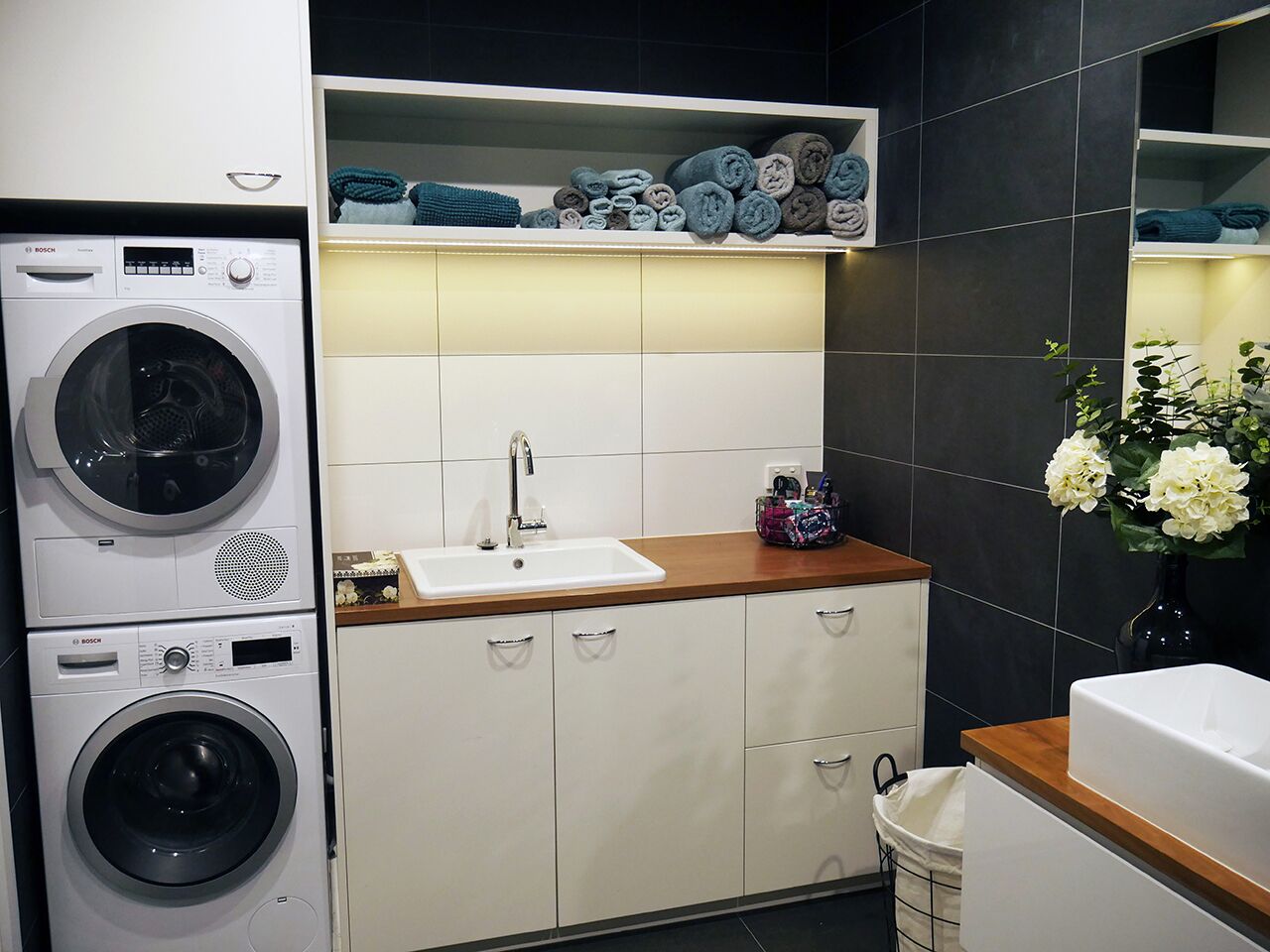 Amazing location - Walk to MCG/Swan St/Bridge Rd/Melbourne CBD — image 2