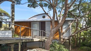 Exterior - Del Monte Delight - Stylish (COPACABANA)
