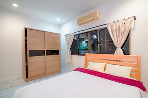 3 chambres, fer et planche à repasser, Wi-Fi gratuit, draps fournis