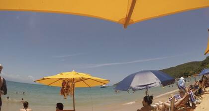 House between Geribá Beach and Ferradurinha