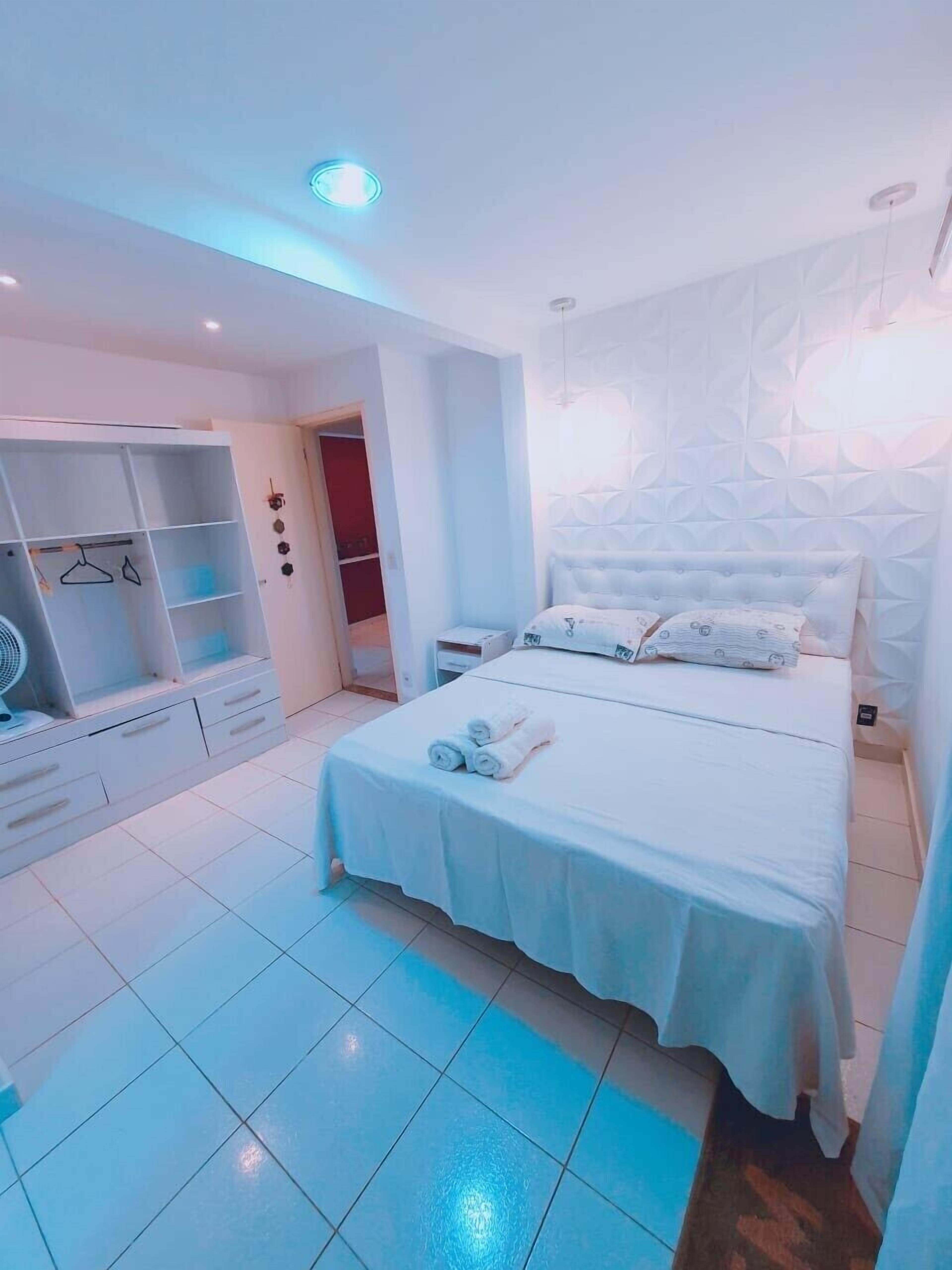 2 habitaciones, tabla de planchar con plancha y wifi 