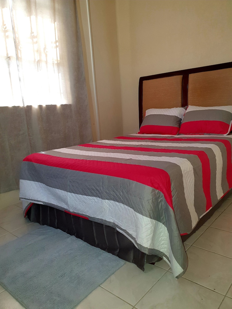 Vacation Rental Near Dover Beach And St. Lawrence Gap - Barbados