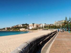 Beach towels - Executive Coastal Living (Coogee)