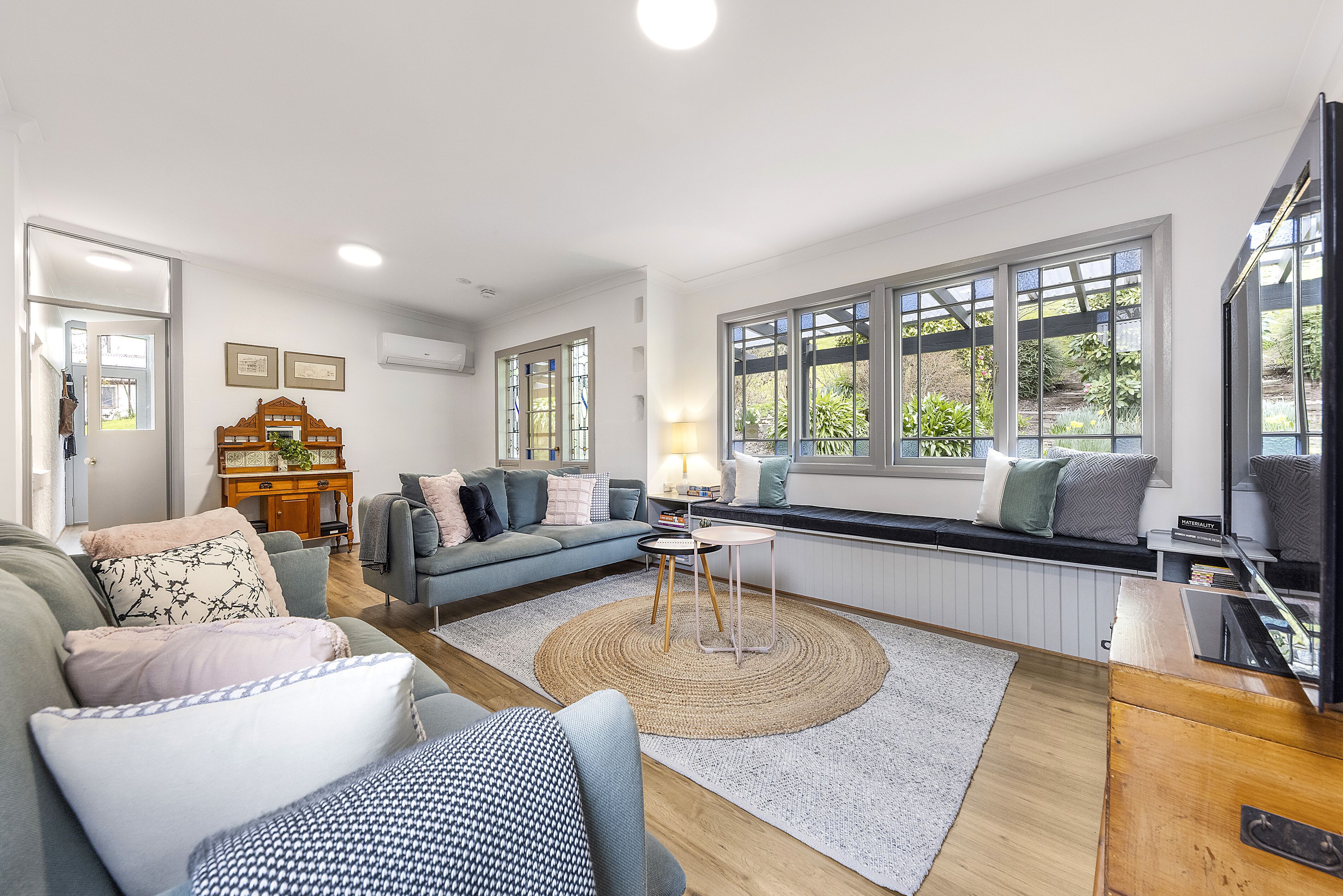 TV, fireplace, DVD player, toys