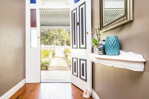 Emplacement idéal pour les loisirs ou les affaires - directement dans la rue principale