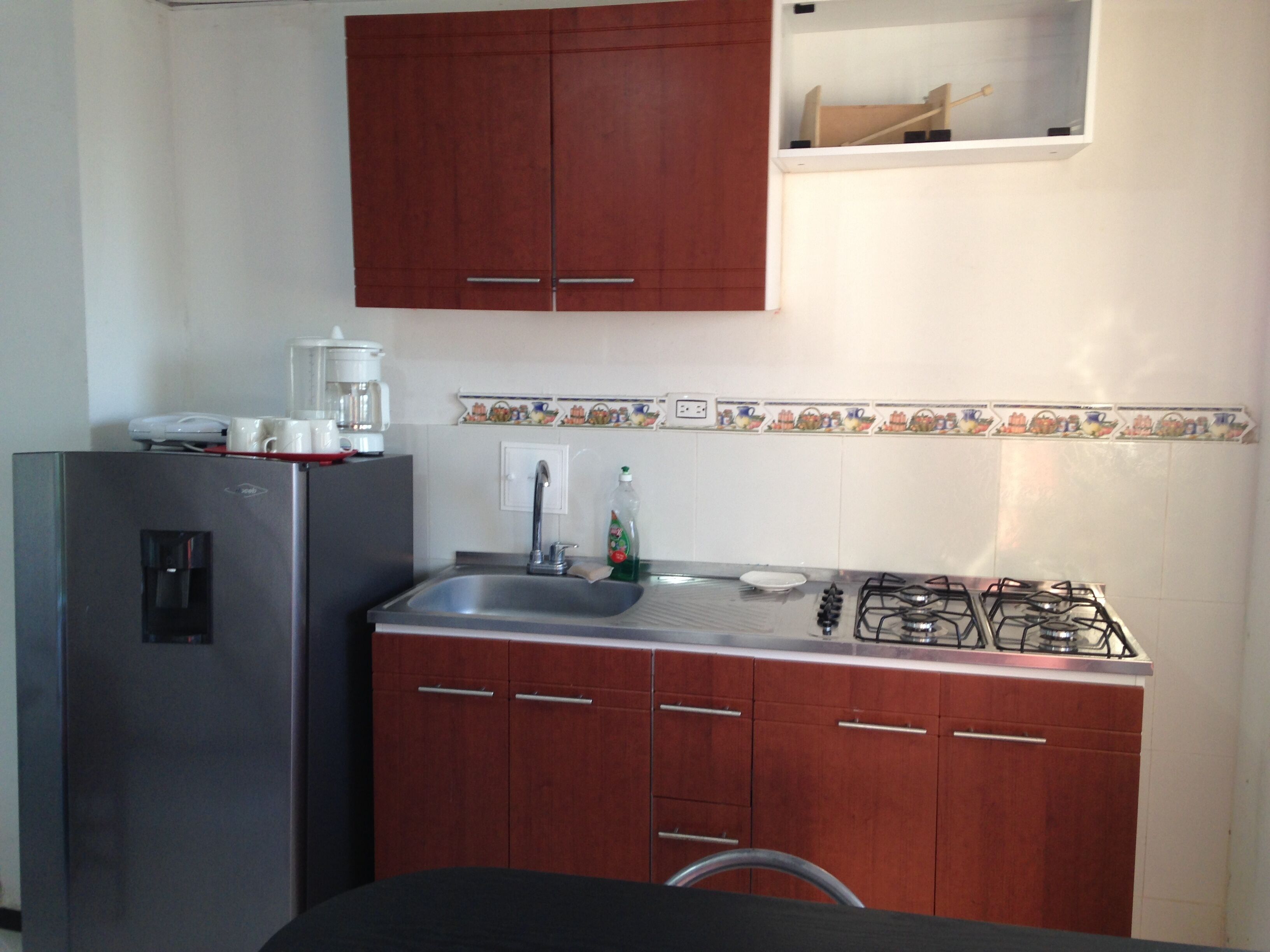 Cozy apartment 5 mins to the old city and airport.