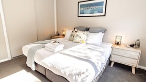 4 chambres, lit de bébé portatif, accès au Wi-Fi (inclus)